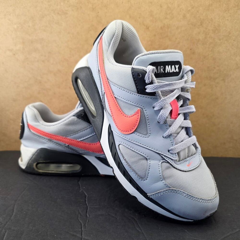 Nike Air Max IVO GS youth sneakers Size 6
